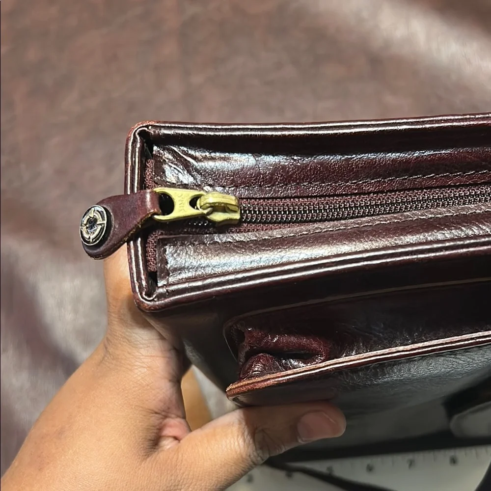 Franklin Covey Men's Brown Leather Messenger Bag with Tan Shoulder Pad